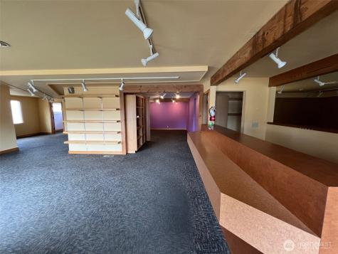 6915 Evergreen Way Everett WA 98203