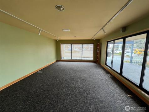 6915 Evergreen Way Everett WA 98203