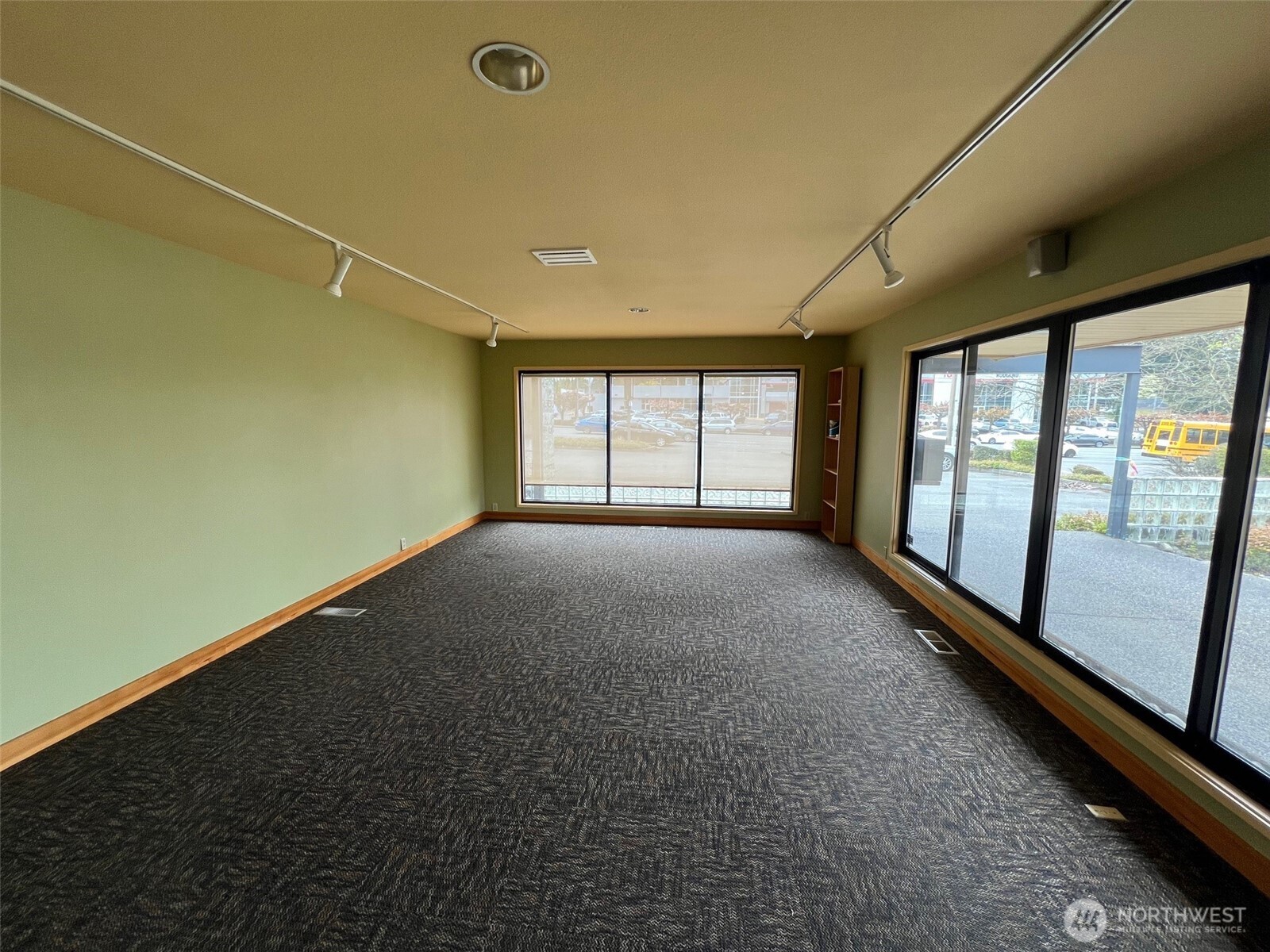 6915 Evergreen Way Everett WA 98203