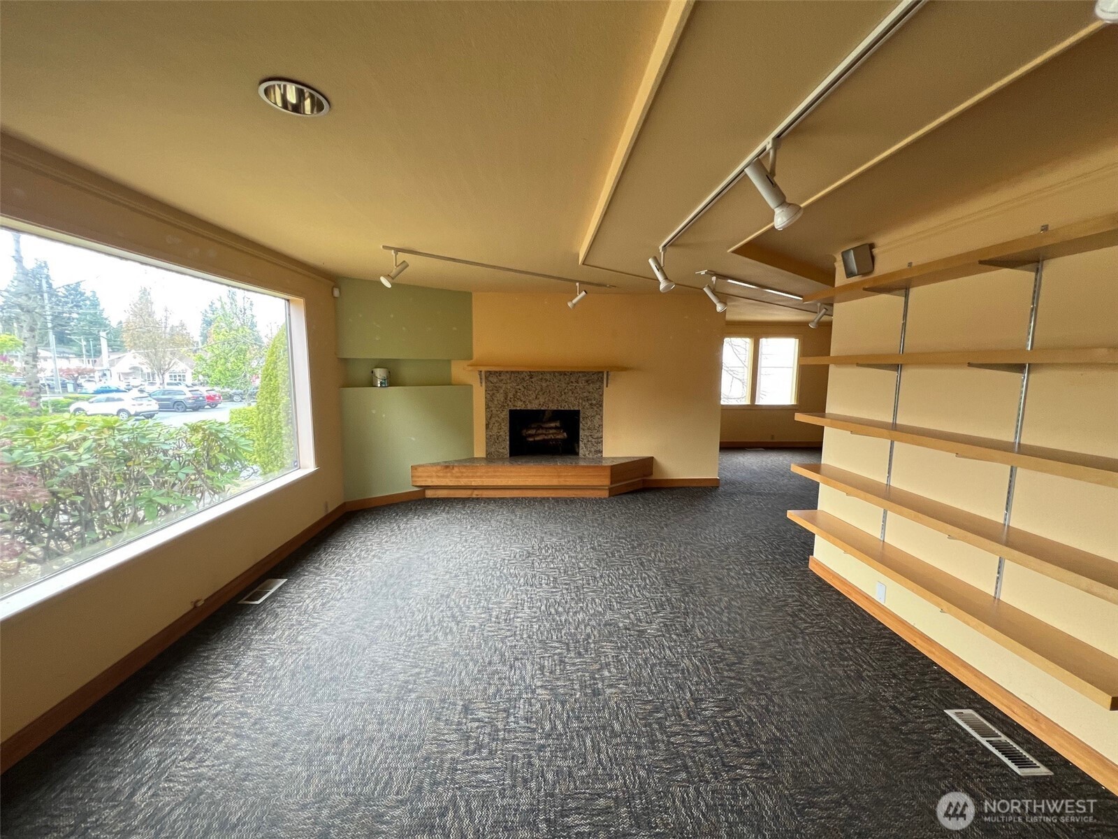 6915 Evergreen Way Everett WA 98203