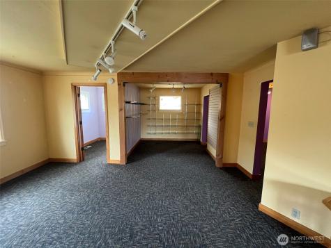 6915 Evergreen Way Everett WA 98203