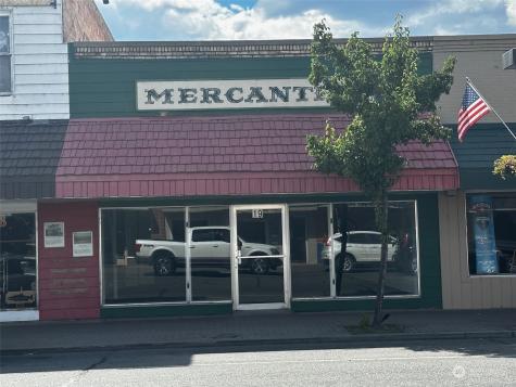 19 N Main Street Omak WA 98841