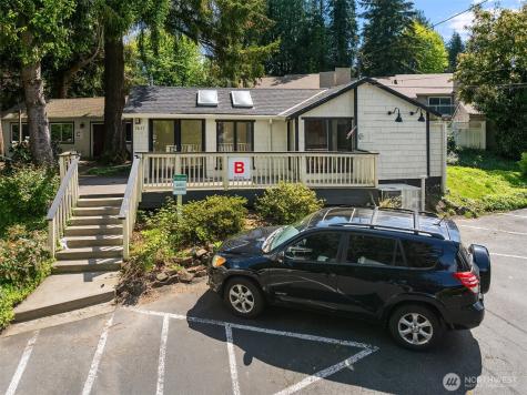 9833 NE 120th Place Kirkland WA 98034