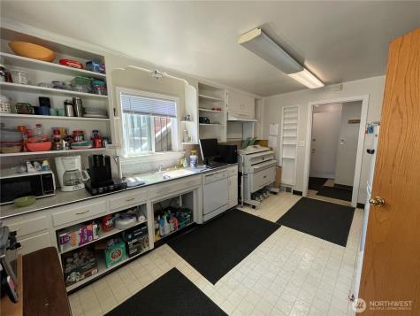 2606 E Main Puyallup WA 98372