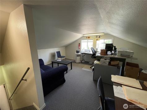 2606 E Main Puyallup WA 98372