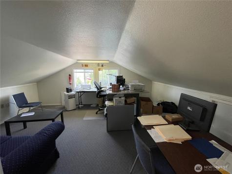 2606 E Main Puyallup WA 98372