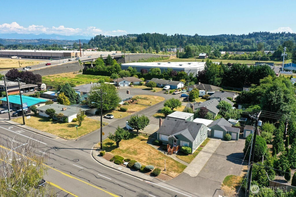 2606 E Main Puyallup WA 98372