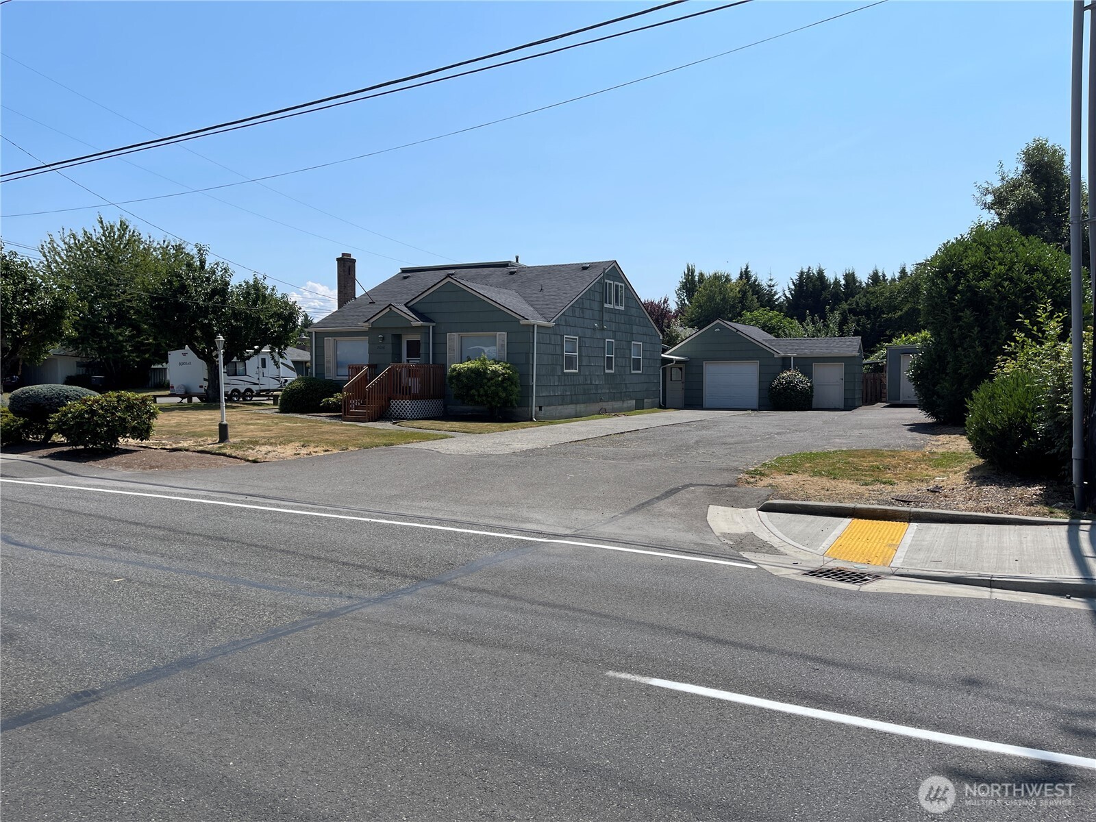 2606 E Main Puyallup WA 98372