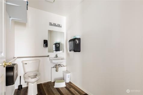 35 SE Ely Street Oak Harbor WA 98277