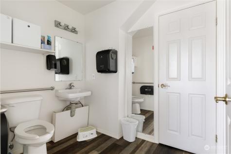 35 SE Ely Street Oak Harbor WA 98277