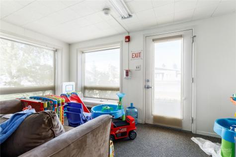 35 SE Ely Street Oak Harbor WA 98277