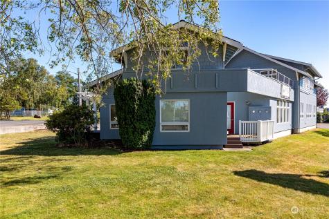 35 SE Ely Street Oak Harbor WA 98277