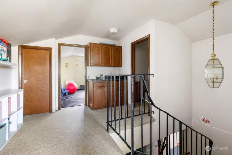 35 SE Ely Street Oak Harbor WA 98277
