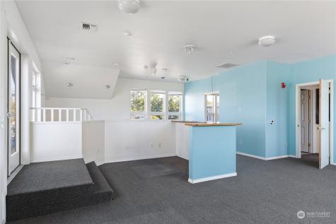 35 SE Ely Street Oak Harbor WA 98277