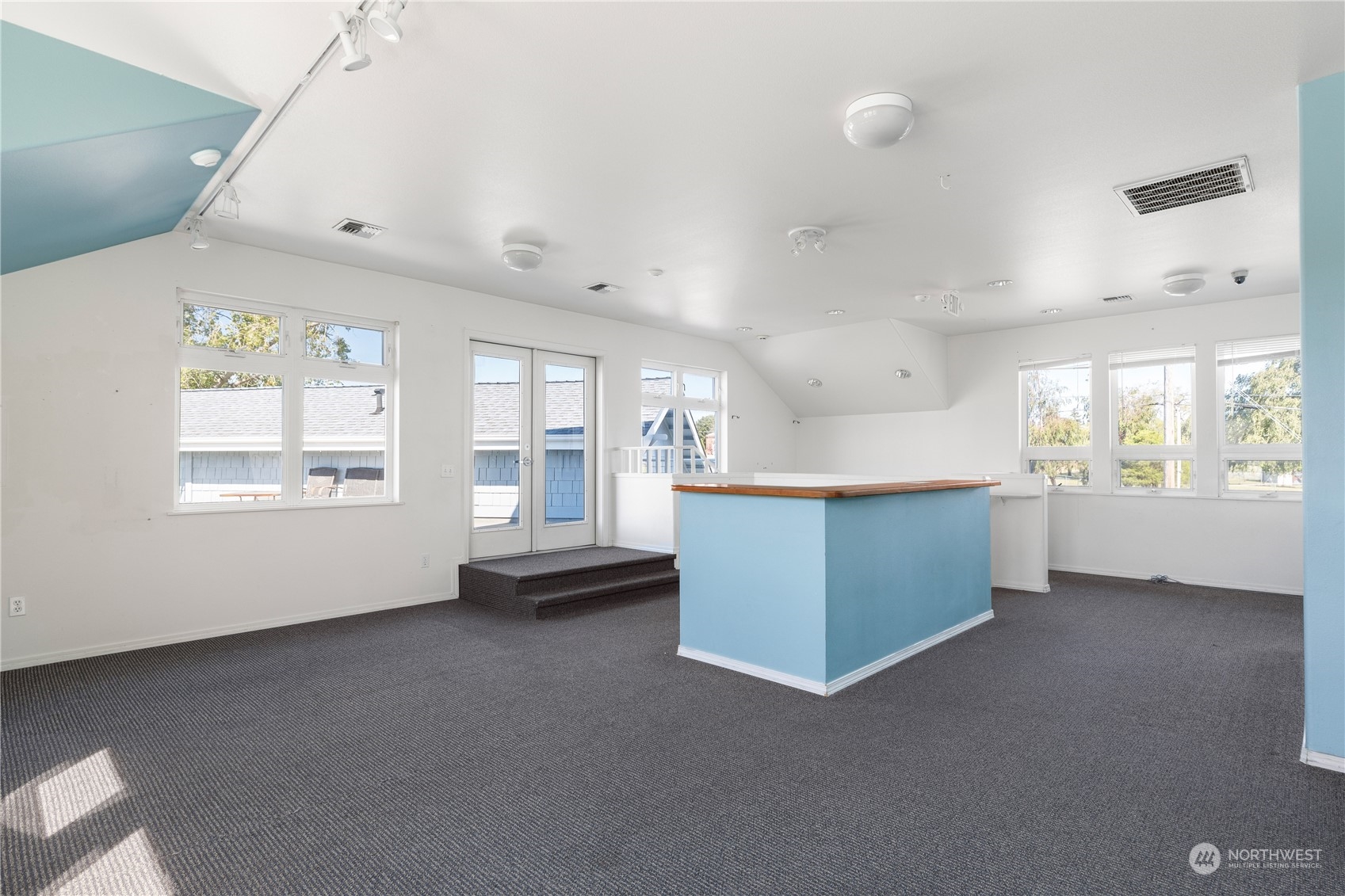 35 SE Ely Street Oak Harbor WA 98277