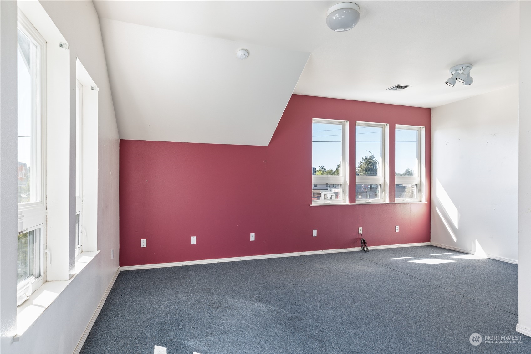 35 SE Ely Street Oak Harbor WA 98277