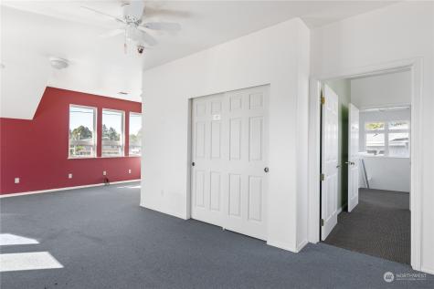 35 SE Ely Street Oak Harbor WA 98277