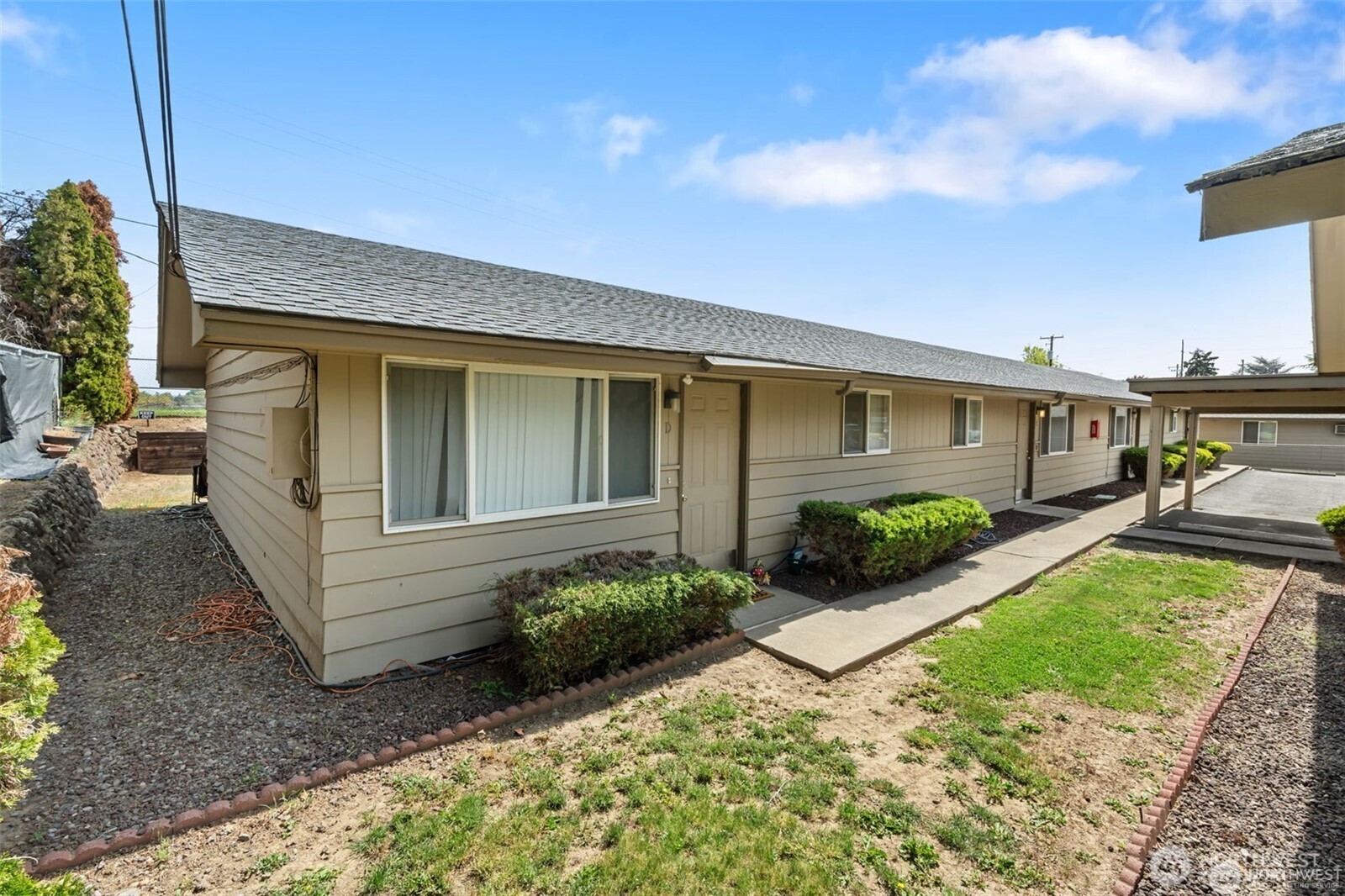 1011 1013, 1015 S 48th Avenue Yakima WA 98908