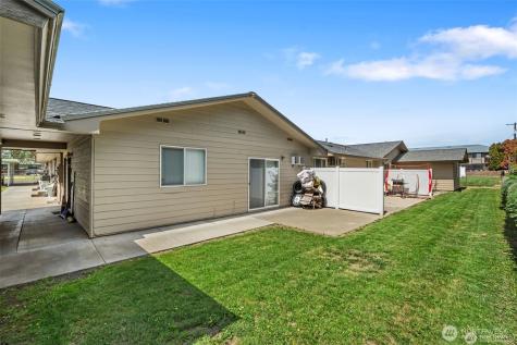 1011 1013, 1015 S 48th Avenue Yakima WA 98908