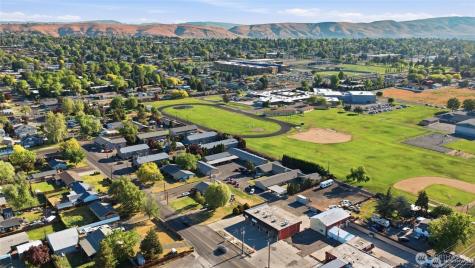 1011 1013, 1015 S 48th Avenue Yakima WA 98908