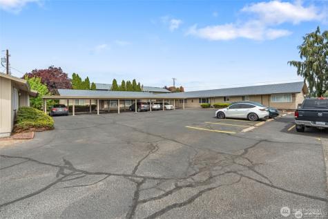 1011 1013, 1015 S 48th Avenue Yakima WA 98908