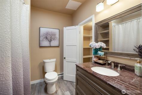 111 W Bell Street Sequim WA 98382