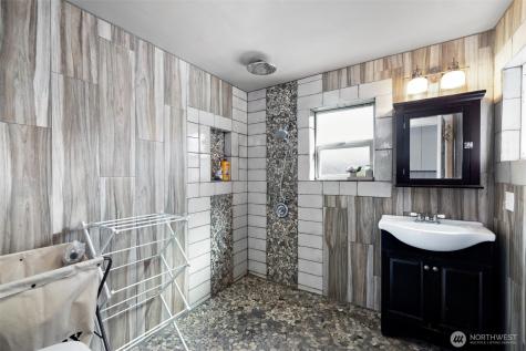 111 W Bell Street Sequim WA 98382