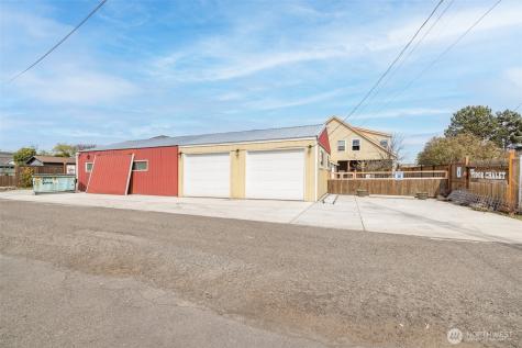 111 W Bell Street Sequim WA 98382