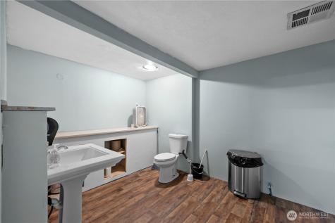 16404 Highway 99 Lynnwood WA 98037