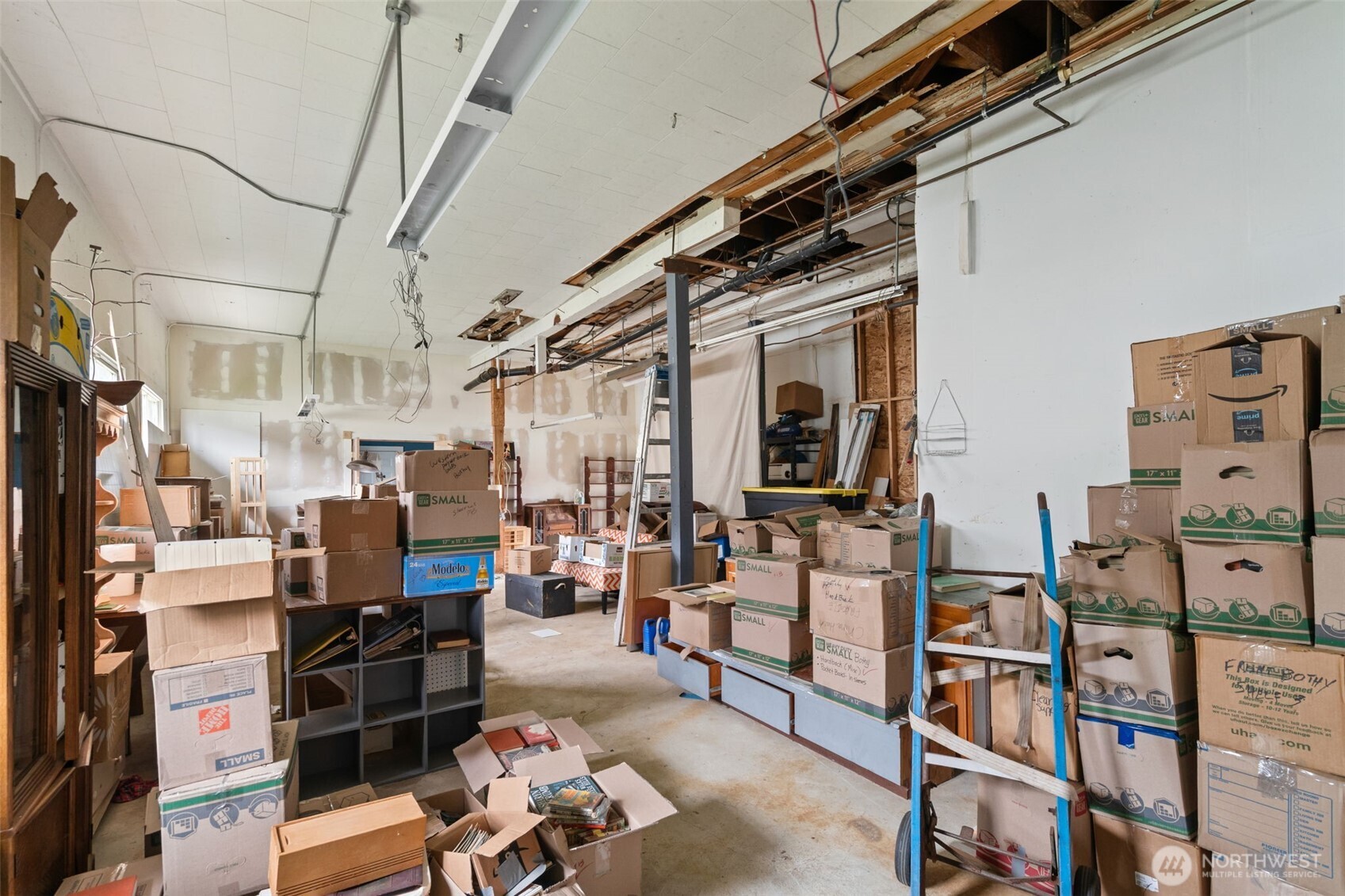 608 W Robert Bush Drive South Bend WA 98586
