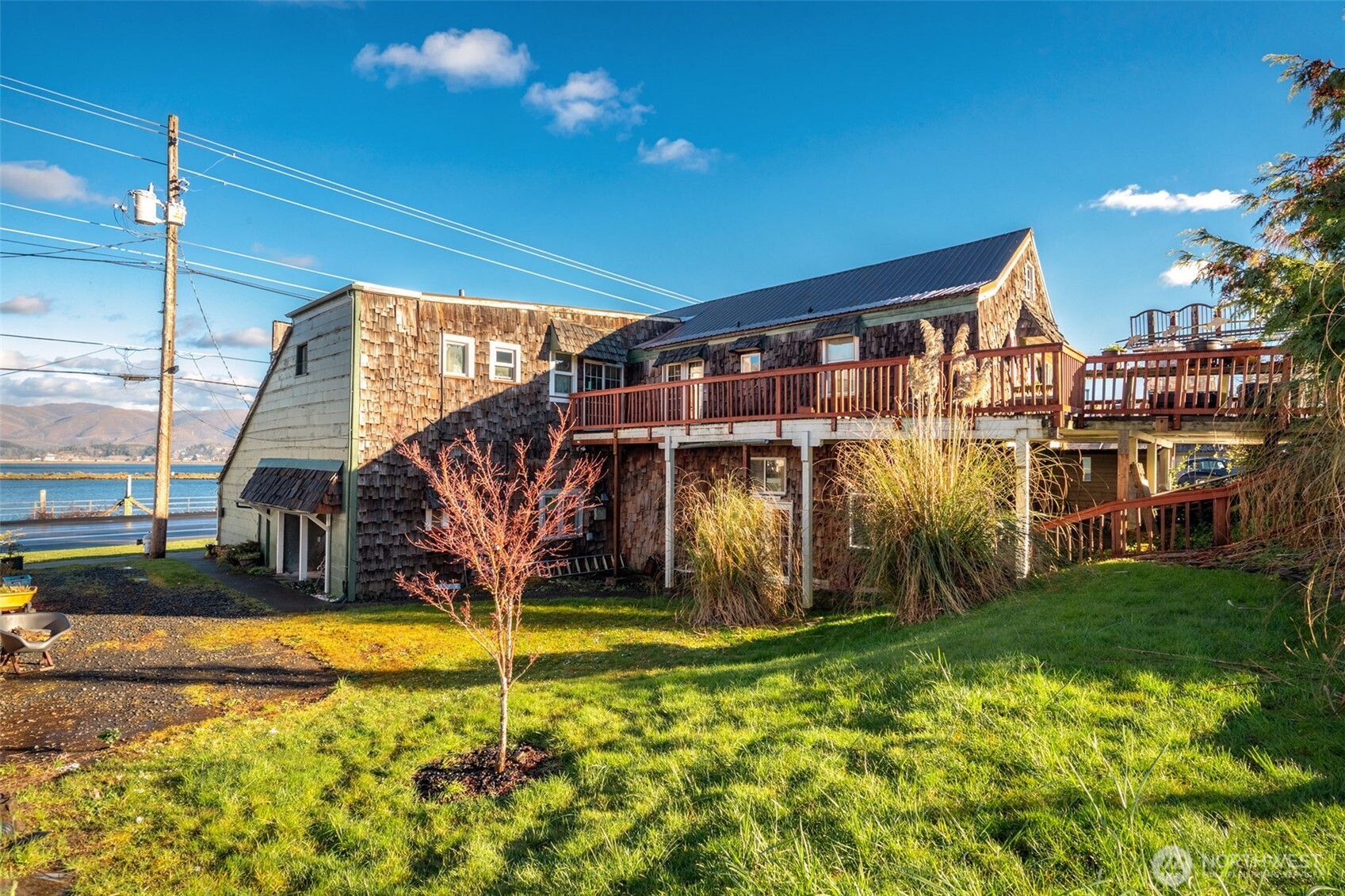 608 W Robert Bush Drive South Bend WA 98586