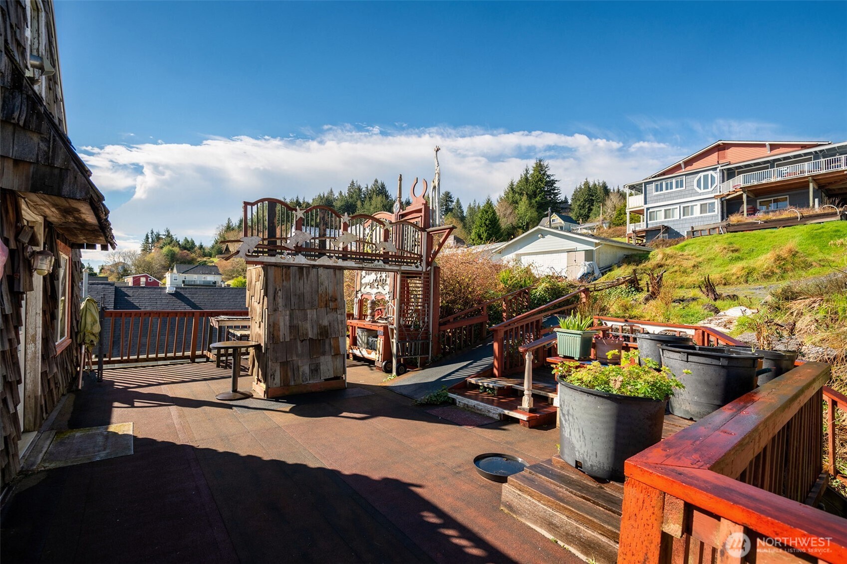 608 W Robert Bush Drive South Bend WA 98586