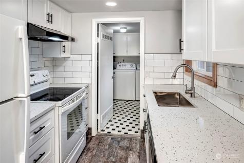 5717 186th Place SW Lynnwood WA 98037