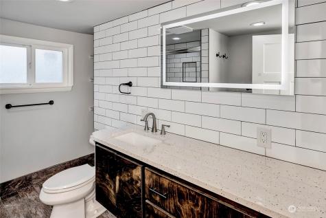 5717 186th Place SW Lynnwood WA 98037
