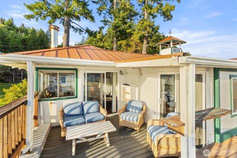 15781 NE North Shore Road Tahuya WA 98588