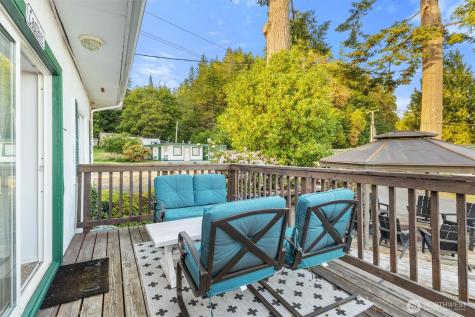 15781 NE North Shore Road Tahuya WA 98588