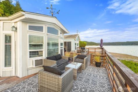 15781 NE North Shore Road Tahuya WA 98588