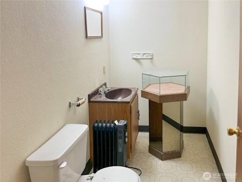 25 Main Street S Omak WA 98841