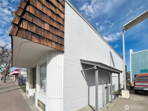 25 Main Street S Omak WA 98841