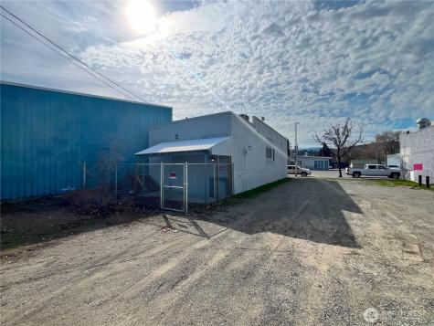 25 Main Street S Omak WA 98841