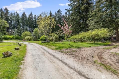 4494 SE Mile Hill Drive Port Orchard WA 98366
