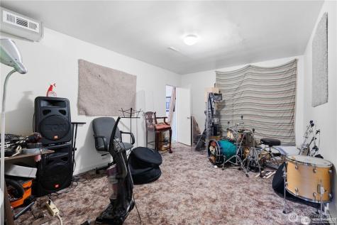 1471 NW 85th Street Seattle WA 98117