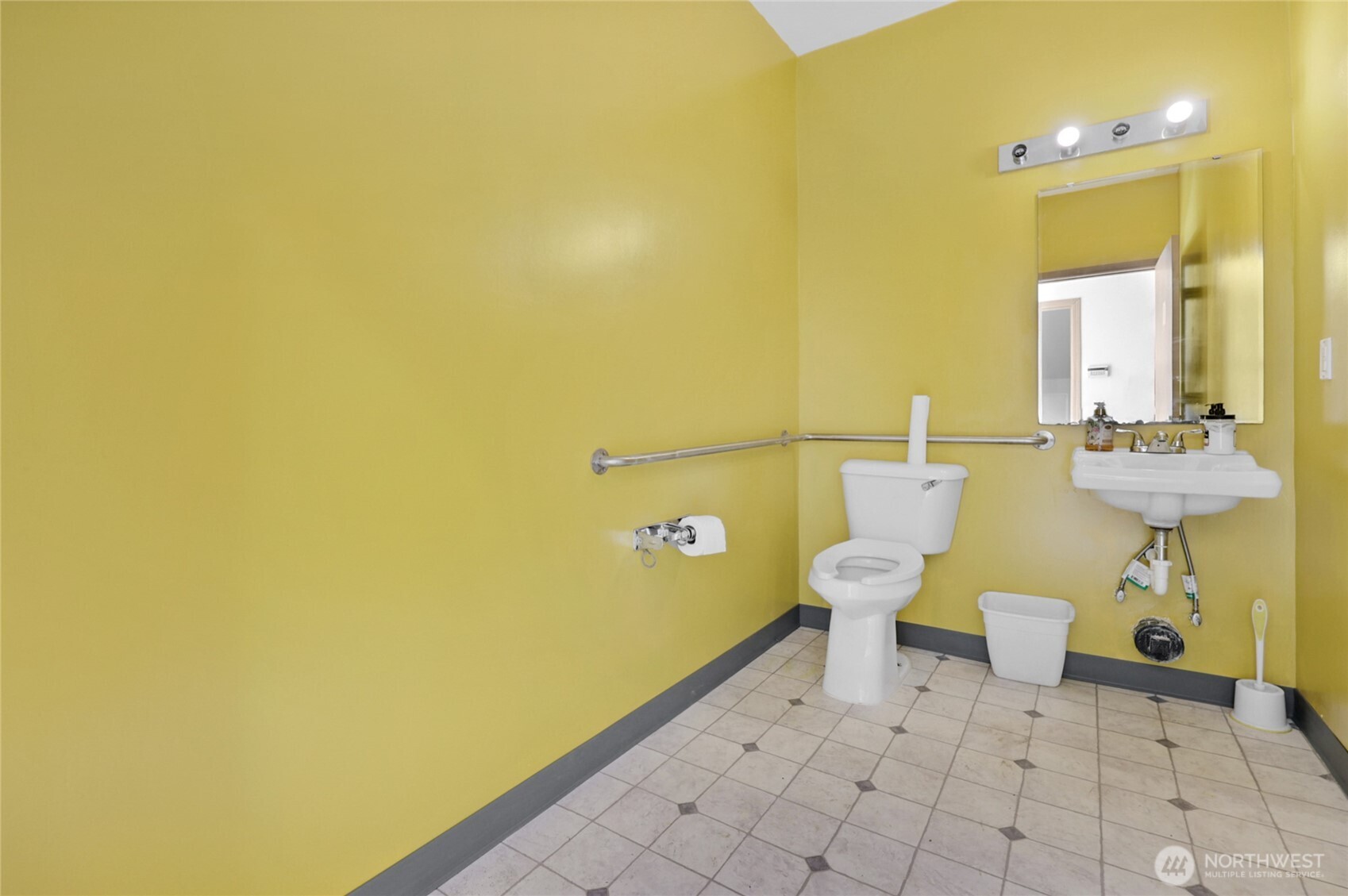 381 E Main Street Monroe WA 98272