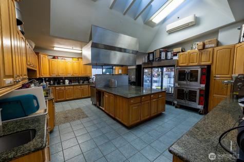 10622 8th Street E Edgewood WA 98372