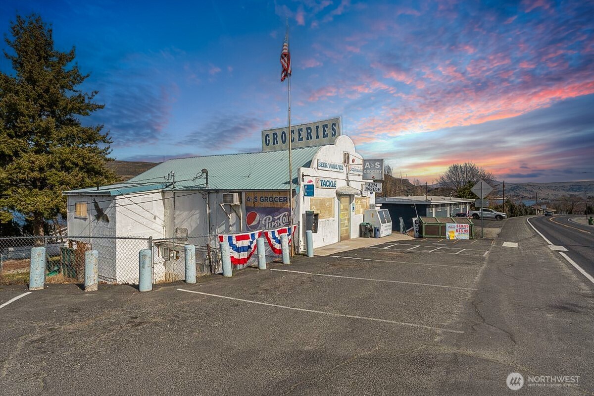 119 E Coulee Boulevard Electric City WA 99123