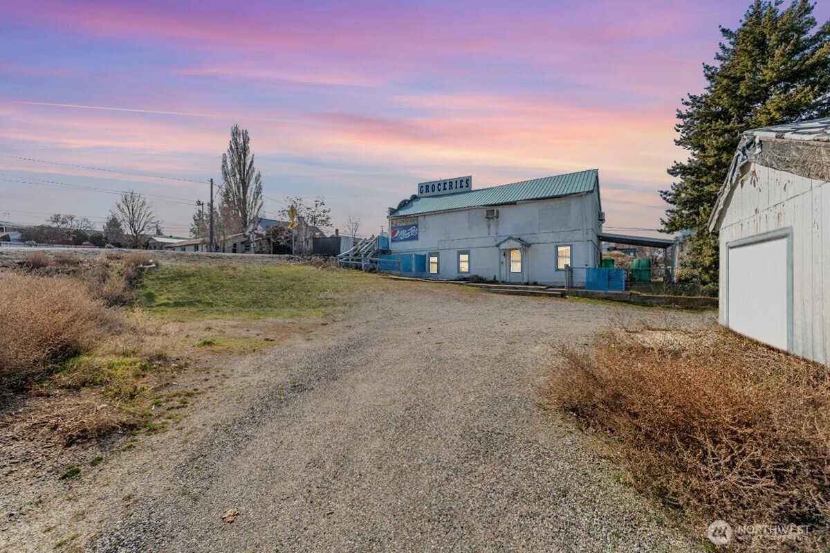 119 E Coulee Boulevard Electric City WA 99123