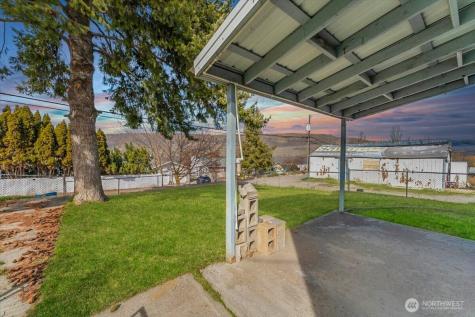 119 E Coulee Boulevard Electric City WA 99123