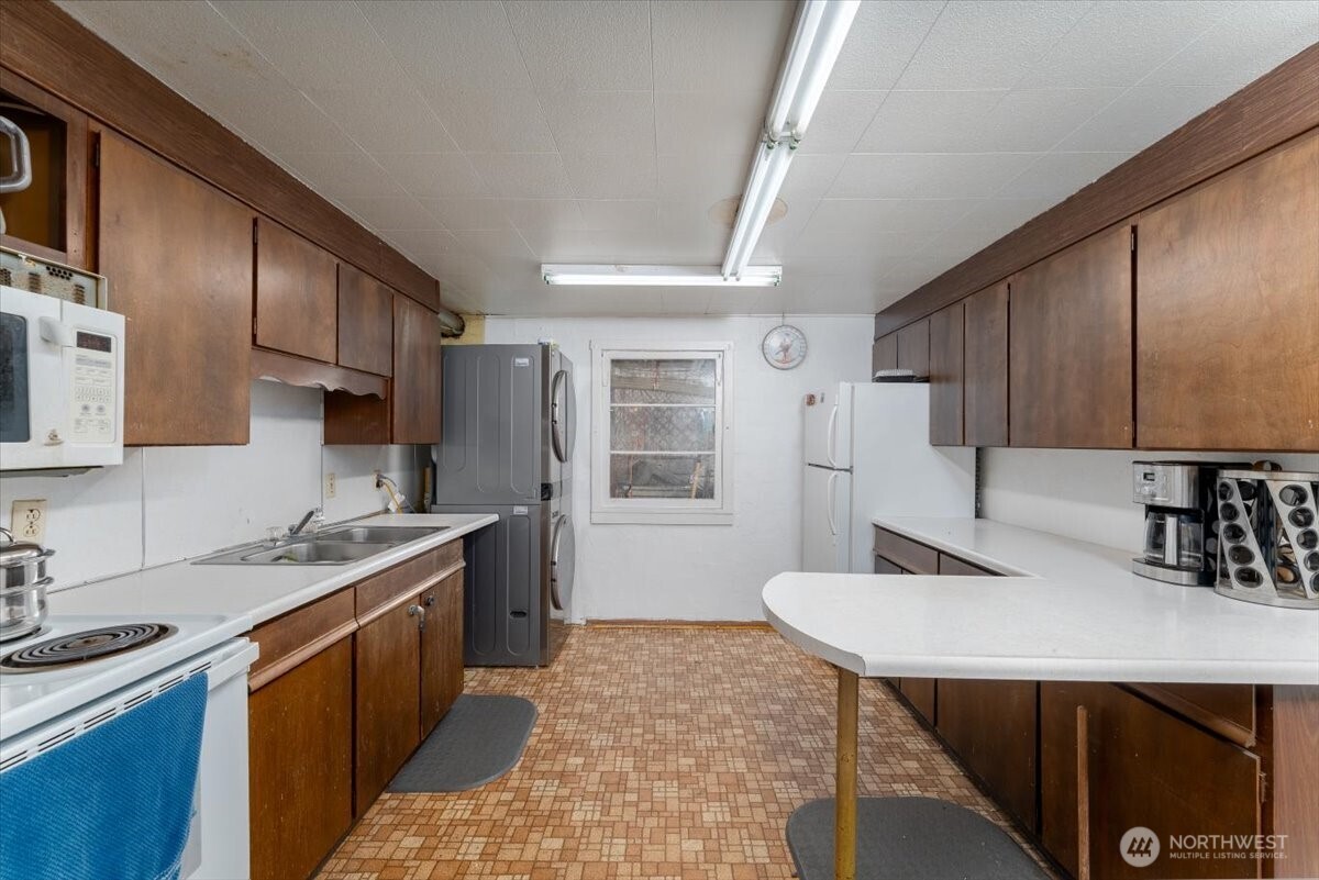 119 E Coulee Boulevard Electric City WA 99123