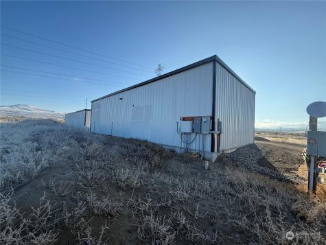 5 Stampede Business Park Omak WA 98841