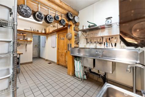 31 Early Winters Drive Mazama WA 98833